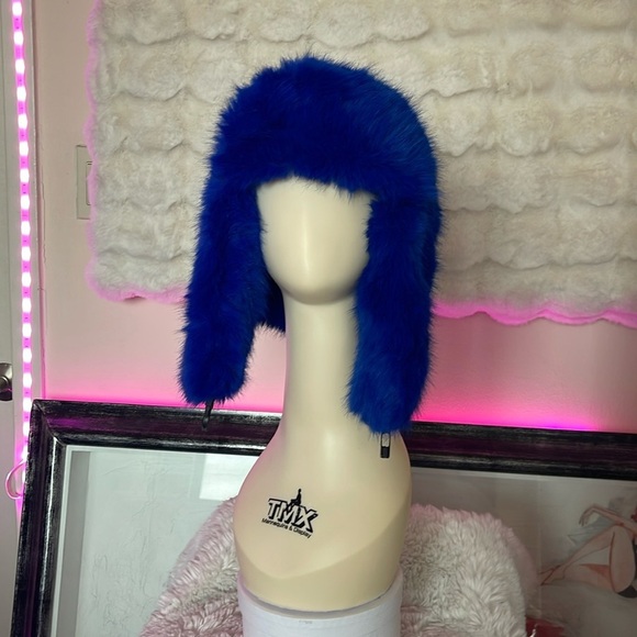None Other - Faux fur winter ski and snowboard hat blue NWOT sewn with ear flaps and clasps